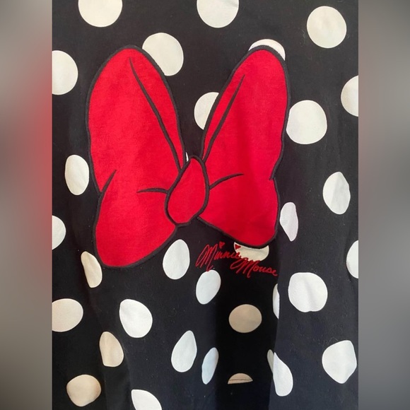 2x Disney Sweater - Picture 2 of 3